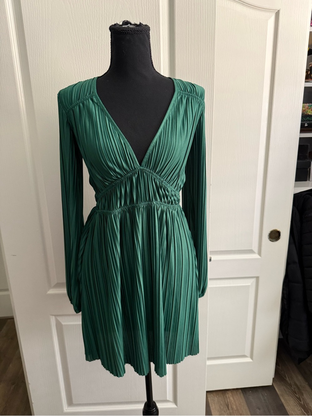 Zara Emerald Green Long Sleeve Pleated V-Neck Dress